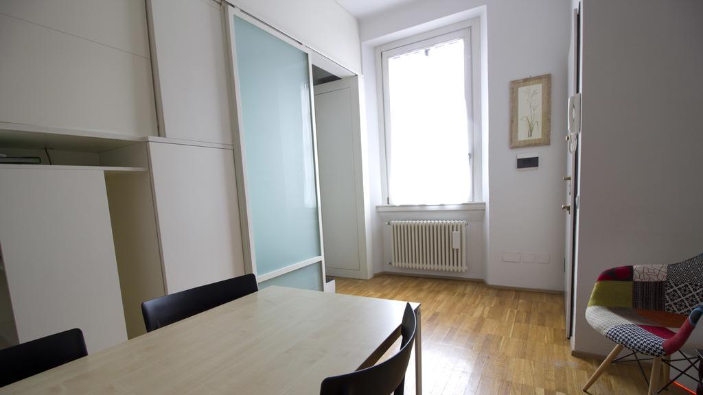 Italianway-Crema Apartment Milan Bagian luar foto